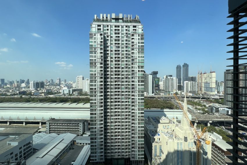 Duplex Condo For Sale in Bangkok Near MRT and Airport Link - Villa Asoke 1stfl-view
