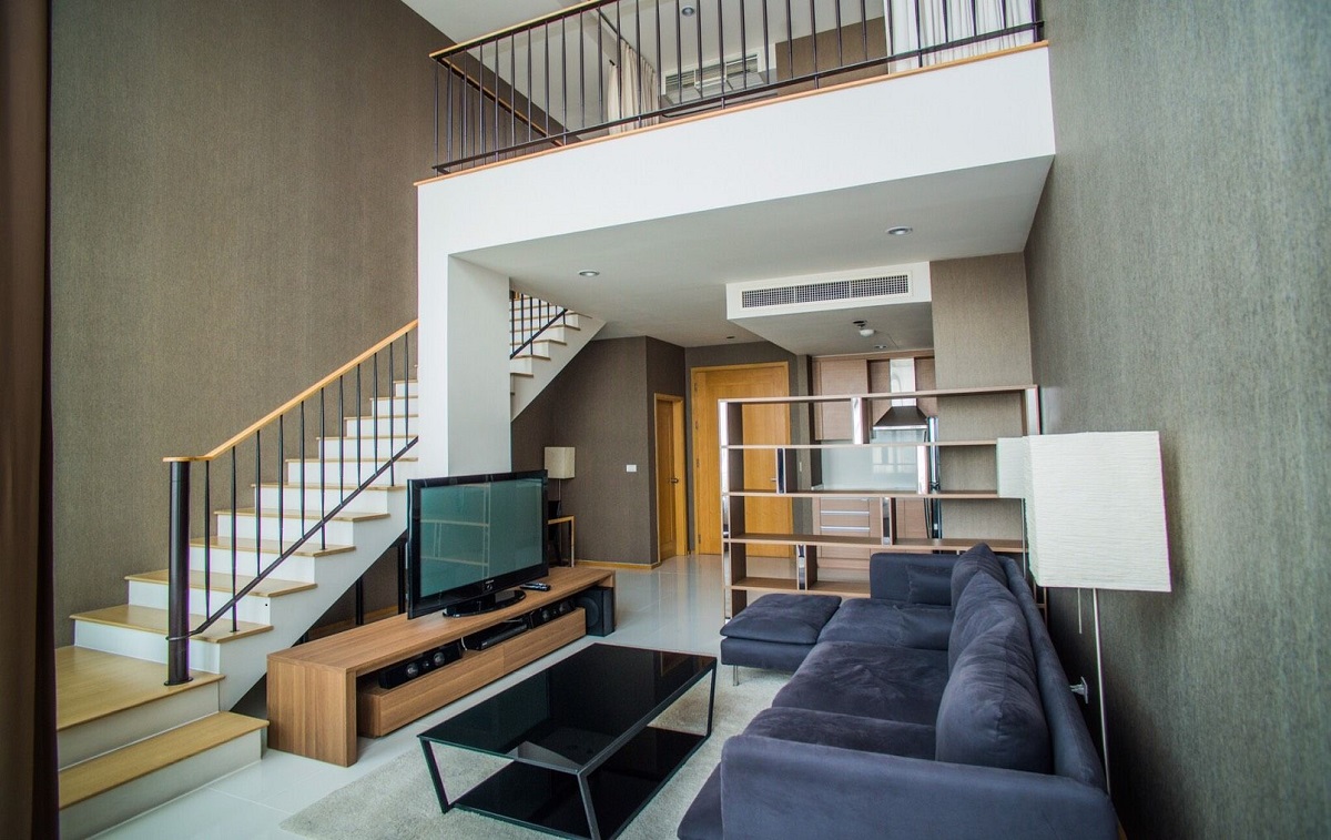 Duplex condo for sale at Sukhumvit 24 - 1 bedroom - high floor - The Emporio Place