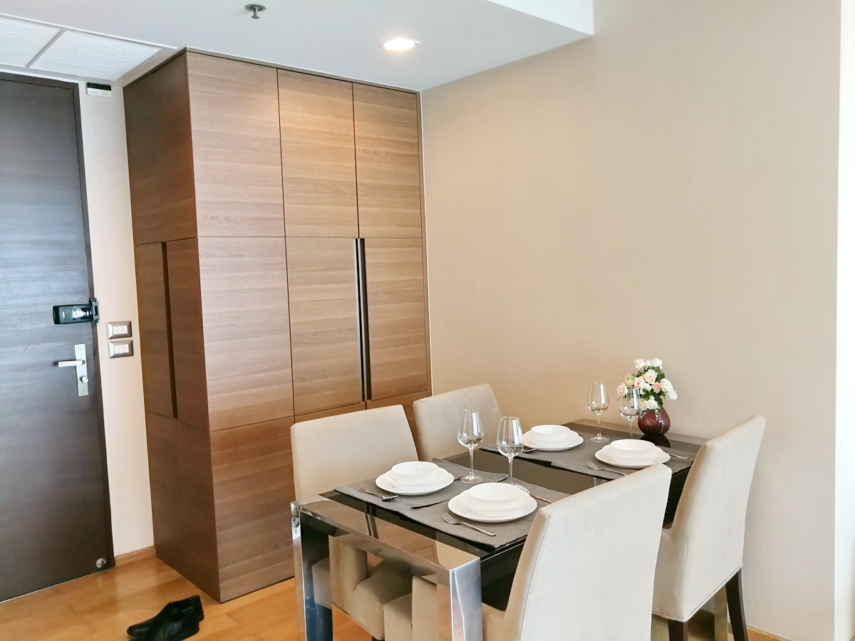 Flat for rent near Makkasan Airport Rail Link - 2 bedroom - high floor - The Address Asoke