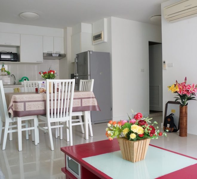 Affordable 2 Bedroom Condo in Thong Lo - dinning