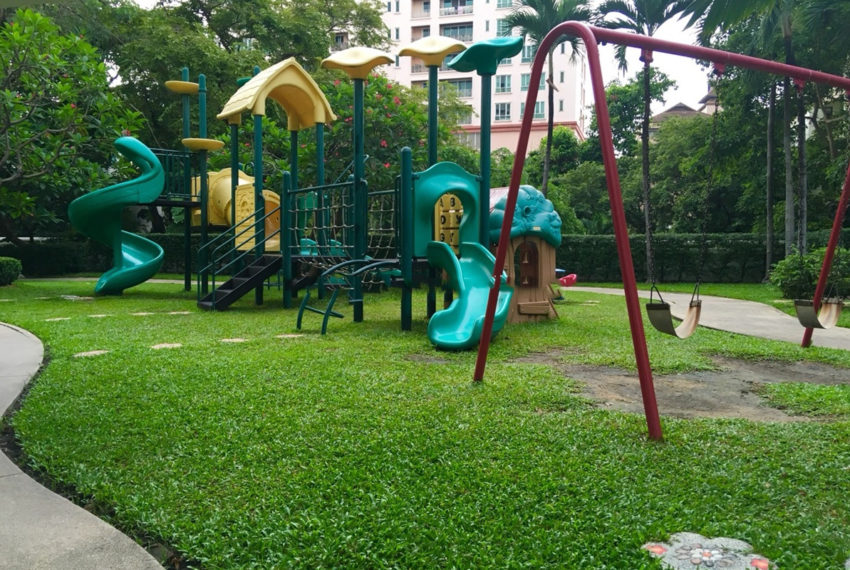 Baan Suanpetch Sukhumvit 39 - playground