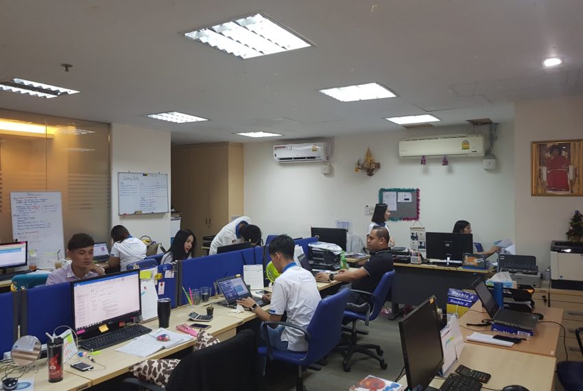Chamnan Phenjati Business Center - office
