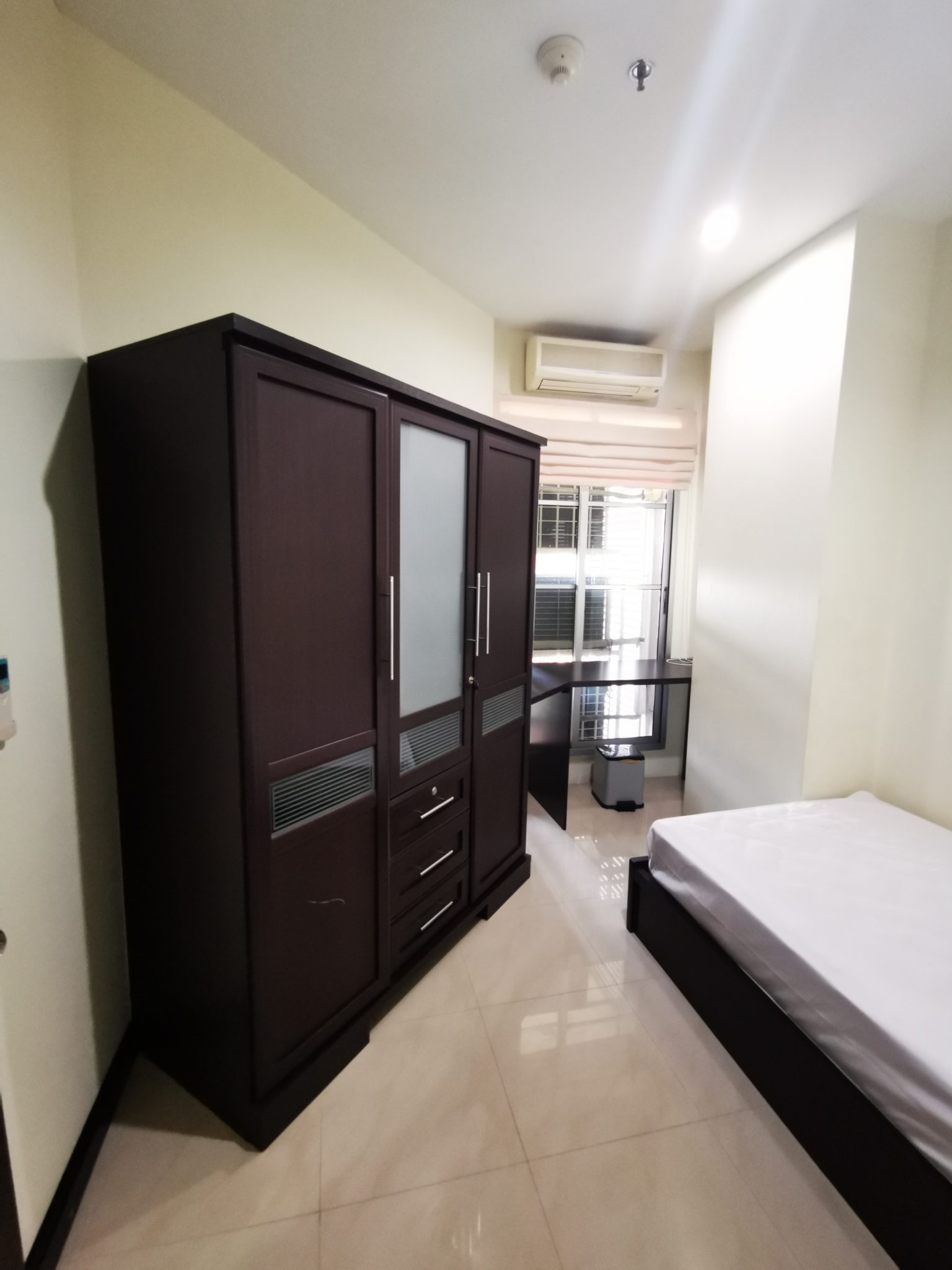Flat 2 bedroom for sale near Sukhumvit MRT - high floor - CitiSmart Sukhumvit 18 condominium