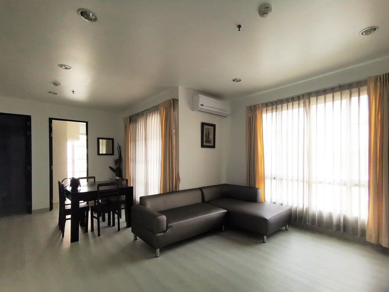 2-bedroom apartment in Sukhumvit 18 for sale - renovated - low floor - CitiSmart