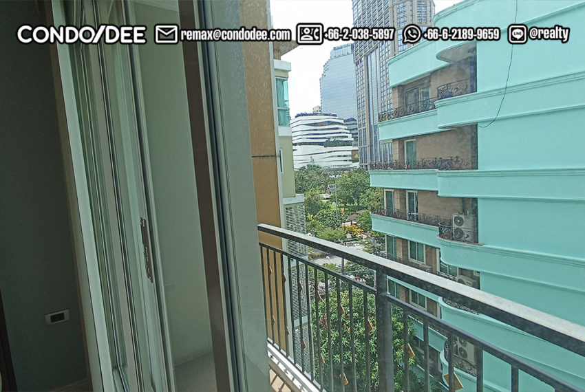 A condo near Benjasiri Park for sale is available now in The Crest Sukhumvit 24 condominium in Bangkok near BTS Phrom Phong