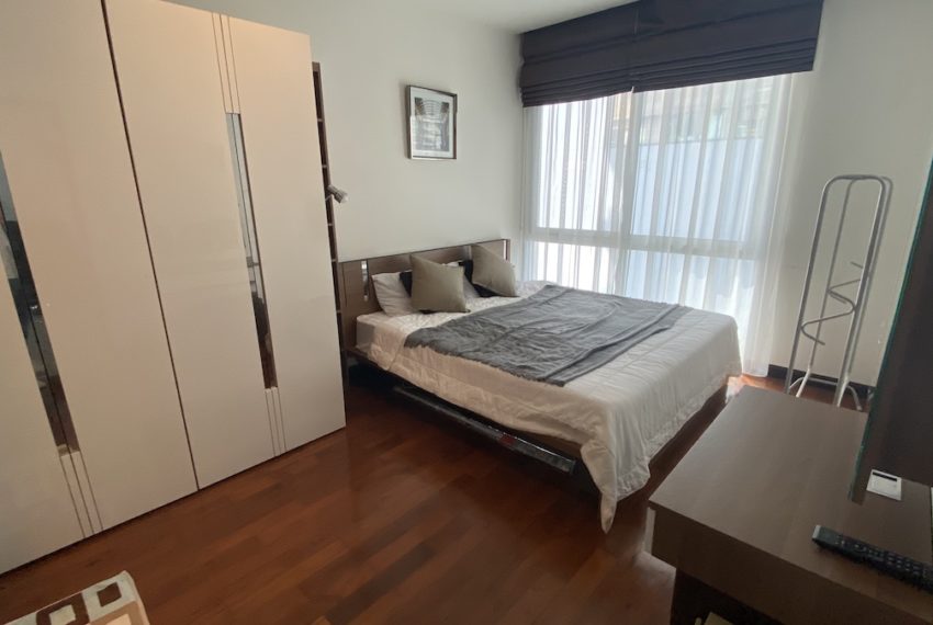 Condo Sale Sukhumvit 11 Best Price Guarantee bedroom