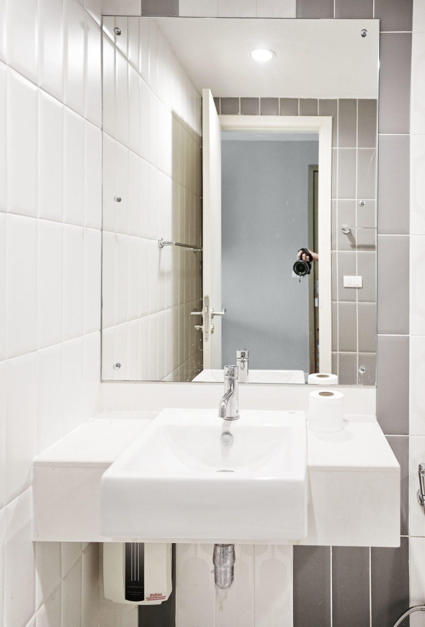 Cheapest Condo in Circle Condominium for Sale - Just Renovated - Mid Floor