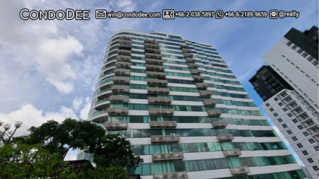 Eight Thonglor Residence Sukhumvit 55 luxury condo for sale in Bangkok was built in 2009