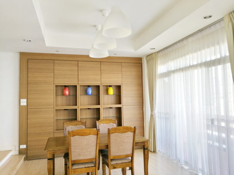 Large Sukhumvit Flat  For Rent Near Nana BTS - 3 bedroom - mid floor - The Heritage Condominium