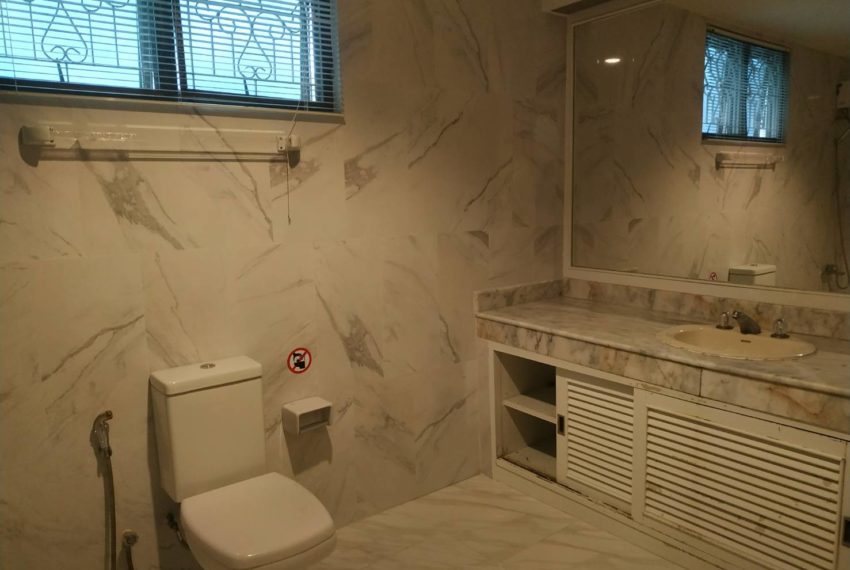 HouseSK36_bathroom2_Rent