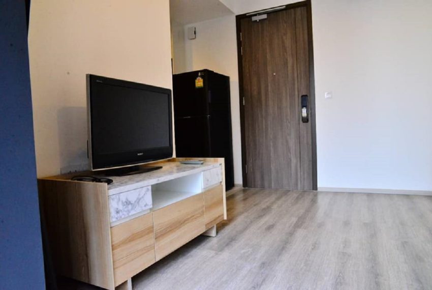 Ideo mobi asoke-livingroom-rent