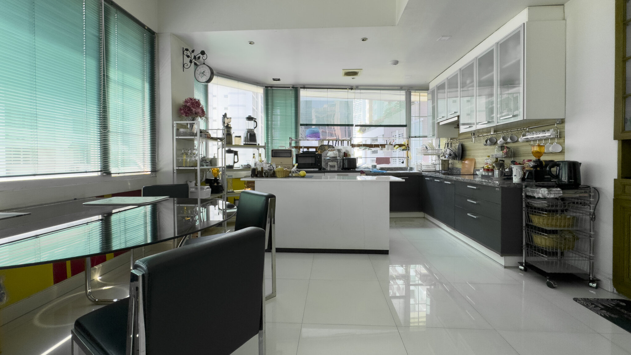 Premier Condo Duplex, Sukhumvit 24, Bangkok | พรีเมียร์ คอนโด ดูเพล็กซ์ สุขุมวิท 24 กรุงเทพฯ