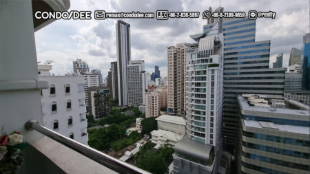 A large condo in Wattana Heights for sale is a unique opportunity to purchase an apartment in this condominium