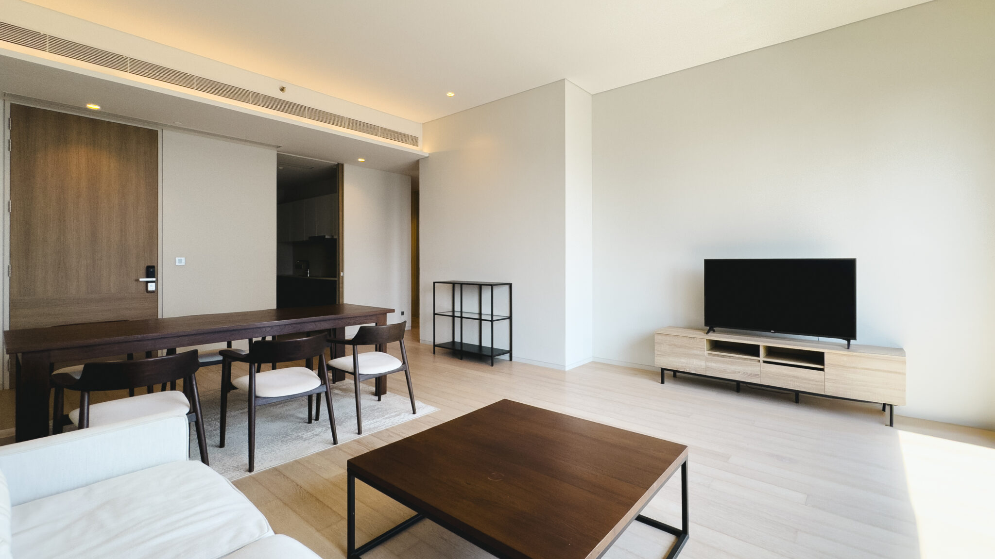 This luxury condo in Thonglor for sale is a luxury real estate in Thonglor on Sukhumvit 55 in a popular and fashionable TELA Thonglor condo for sale