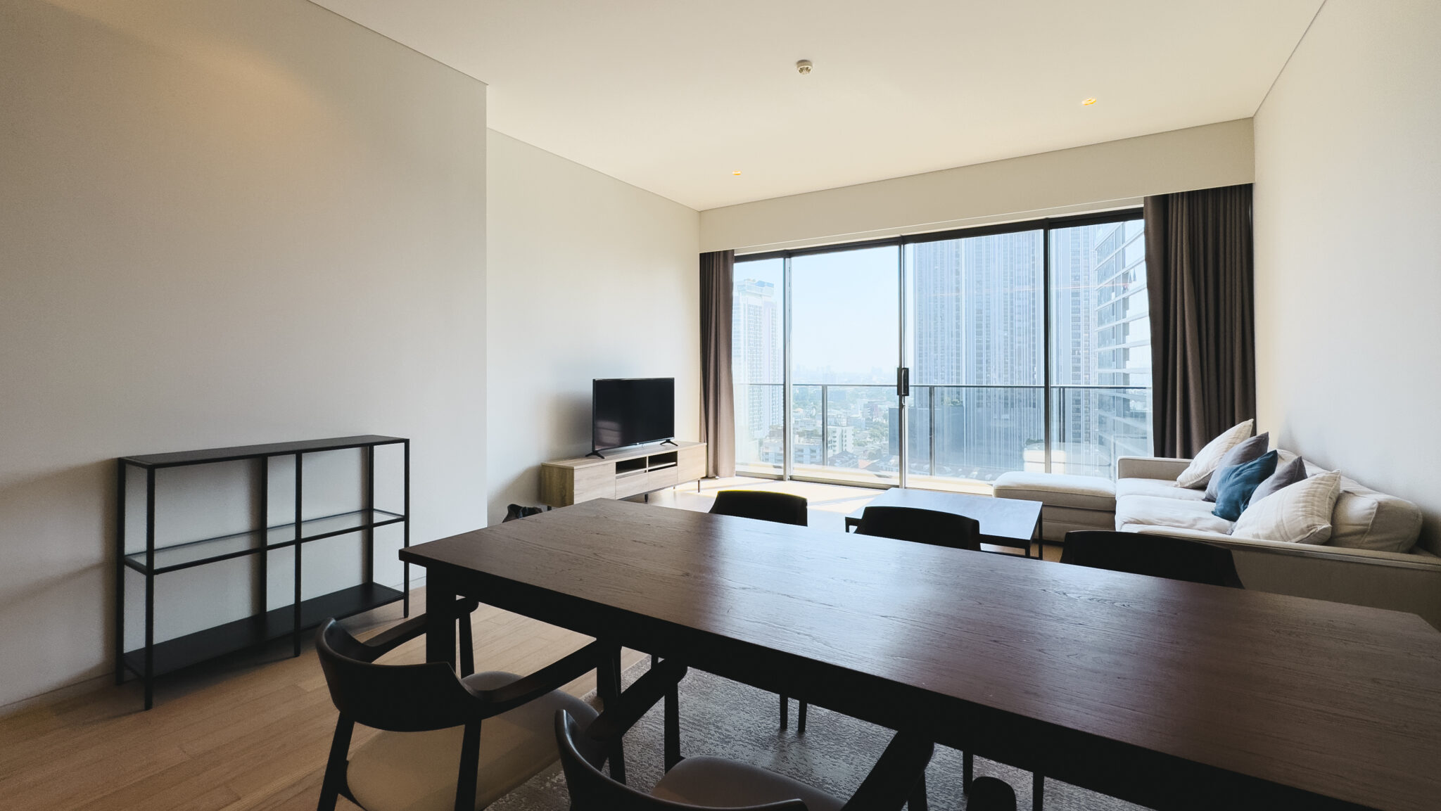 This luxury condo in Thonglor for sale is a luxury real estate in Thonglor on Sukhumvit 55 in a popular and fashionable TELA Thonglor condo for sale