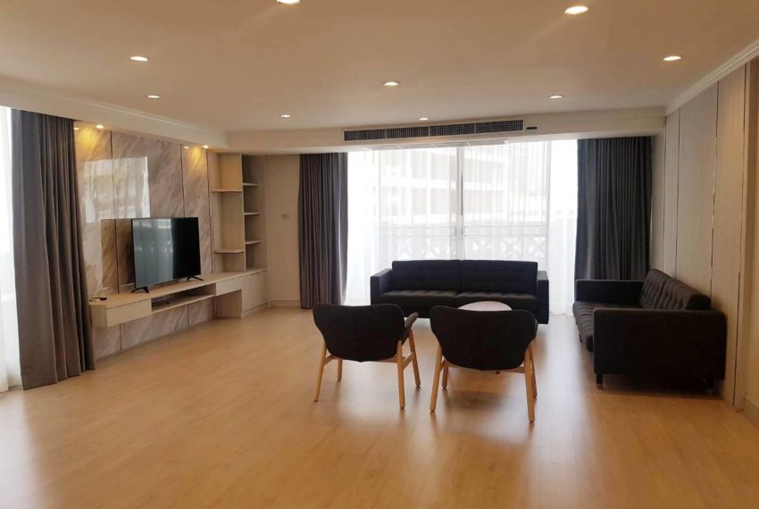 Large apartment for rent in Sukhumvit 20 - 4-bedroom