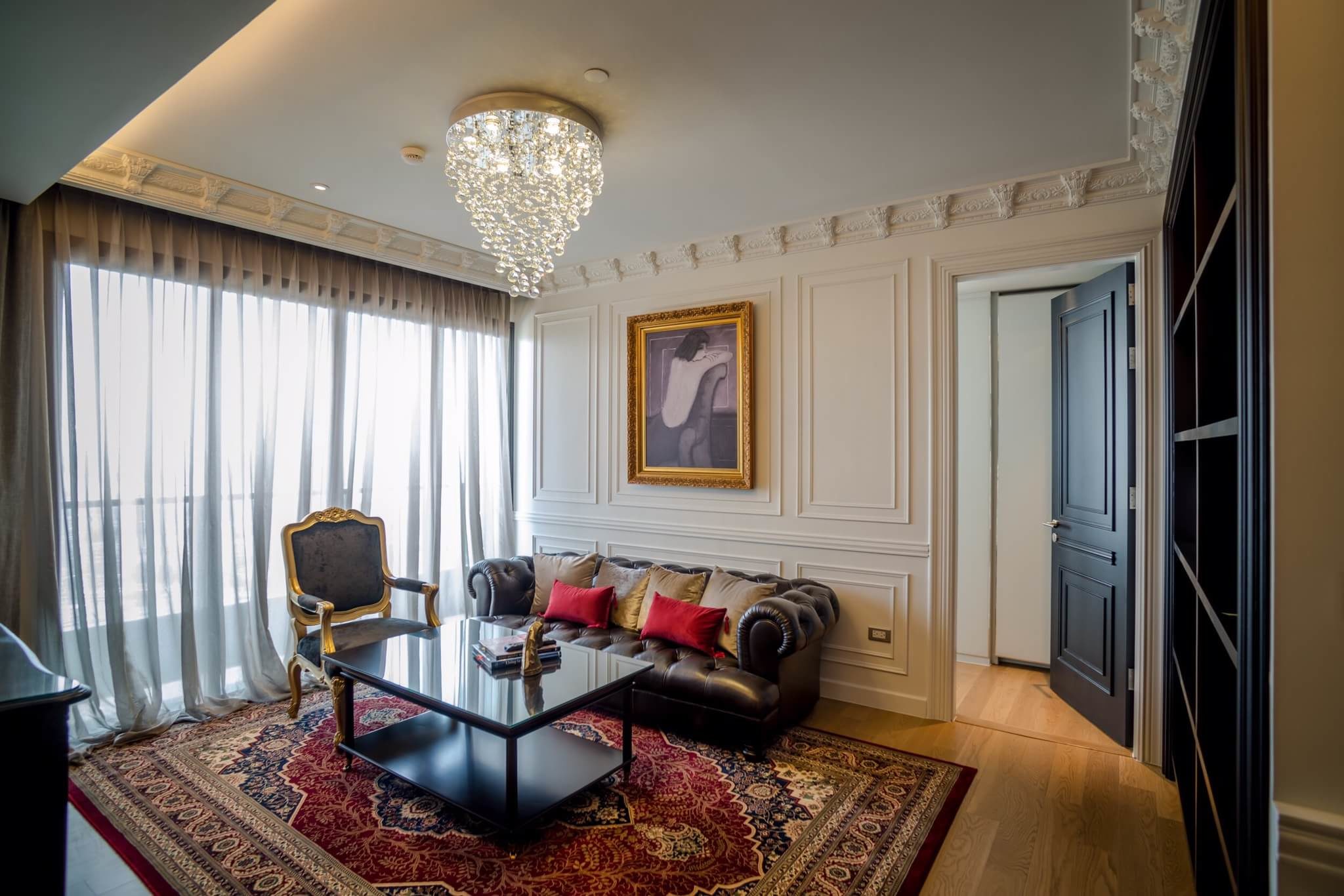 A mini-penthouse for sale in Sukhumvit 24 is available now in The Lumpini 24  luxury condominium in Phrom Phong