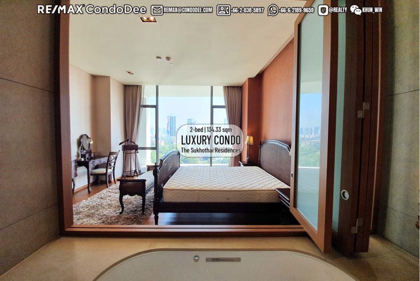 Luxury Bangkok Condo sale Sukhothai Residences - jacuzzi