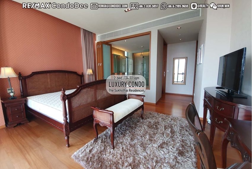 Luxury Bangkok Condo sale Sukhothai Residences - master bedroom