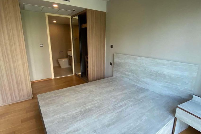 Luxury new condo sale langsuan bangkok - master bed