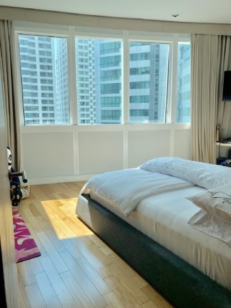 Large 2-Bedroom Bangkok Condo With Pool - Low Floor - Millennium Residence