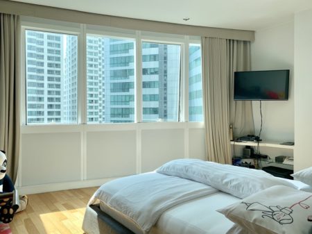 Large 2-Bedroom Bangkok Condo With Pool - Low Floor - Millennium Residence