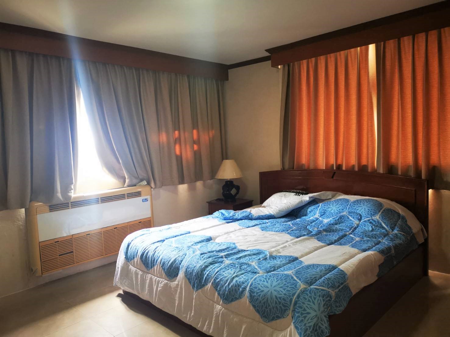 Monterey Place 2b1b For rent _Master bedroom CondoDee Eternal