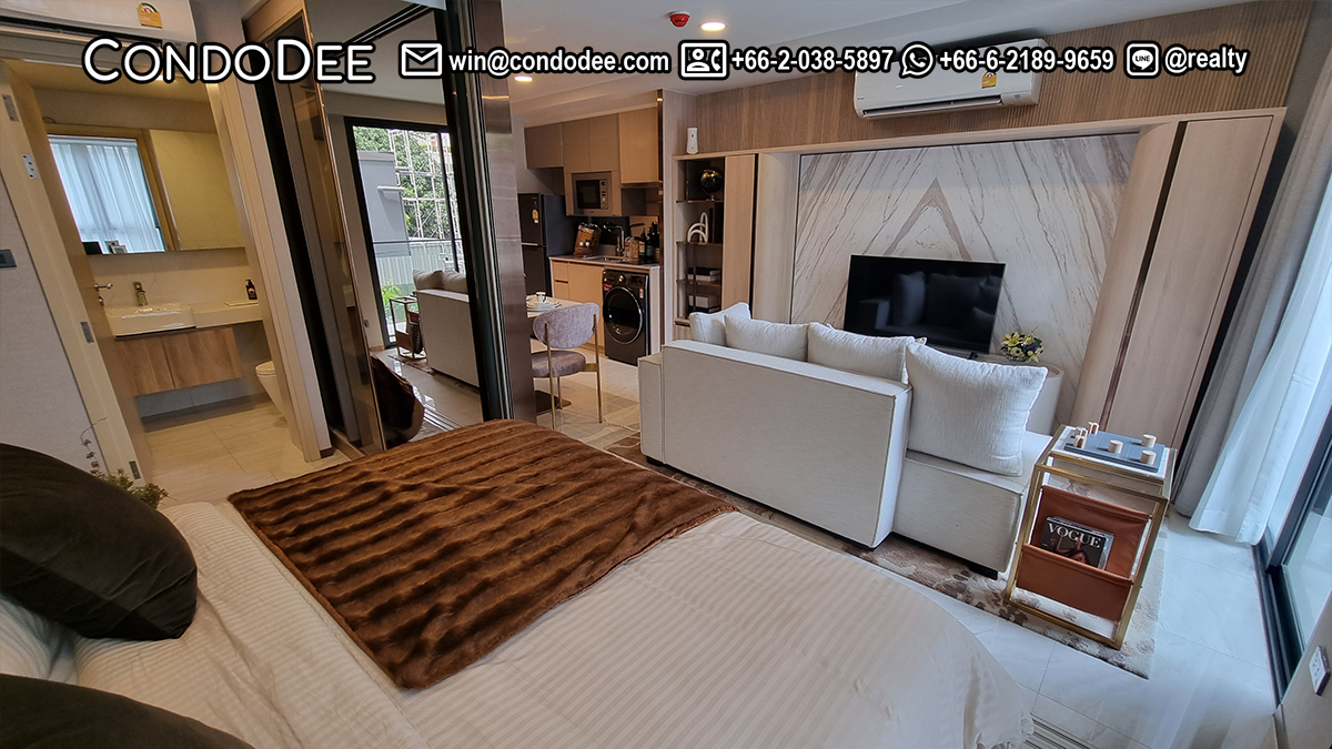 This new modern condo on Sukhumvit 23 is available now at a discounted price at Walden Asoke condominium located near Srinakharinwirot University in Prasarnmit Bangkok