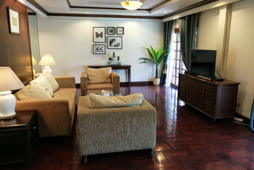 PiyaPlace Langsuan_Livingroom2_Rent