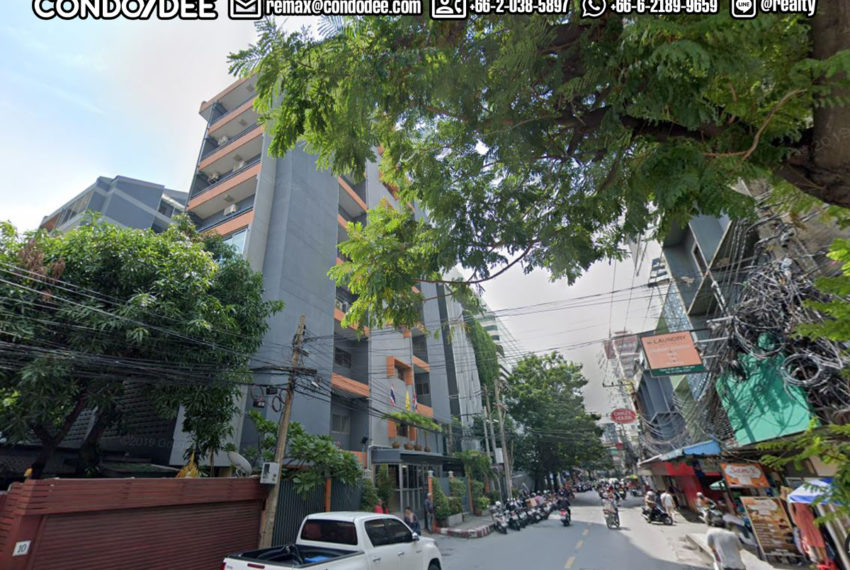 Prasanmit Condominium near Sukhumvit MRT - bldg