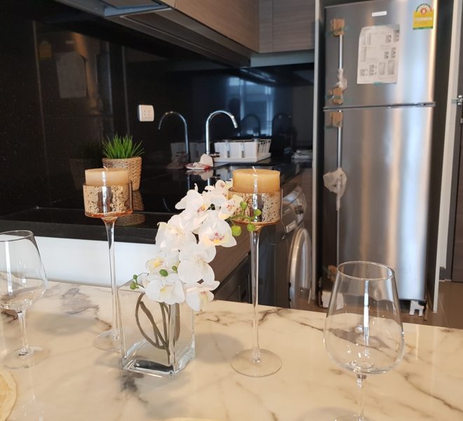 Condo for sale with tenant in Asoke - 1 bedroom - Rende Sukhumvit 23 - Low Rise