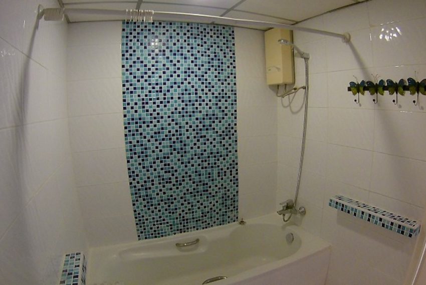 SaranjaiMansion_Bathroom_Rent