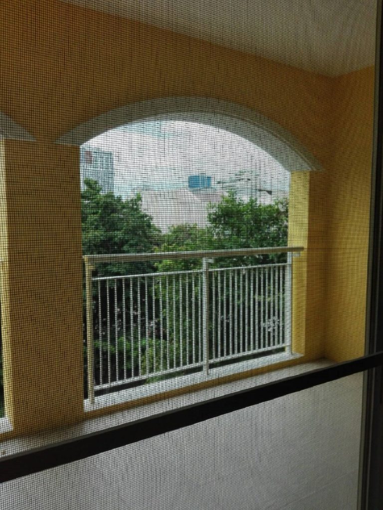 Sizeable 2-bedroom condo for sale in Sukhumvit 38 - low-floor - Silver Heritage near BTS Thong Lo