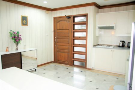 2-bedroom condo sale Supalai Place Sukhumvit 39