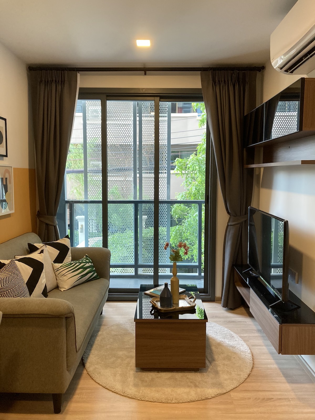 Flat for sale in Ekamai 12 - 1-bedroom - brand new - Taka Haus