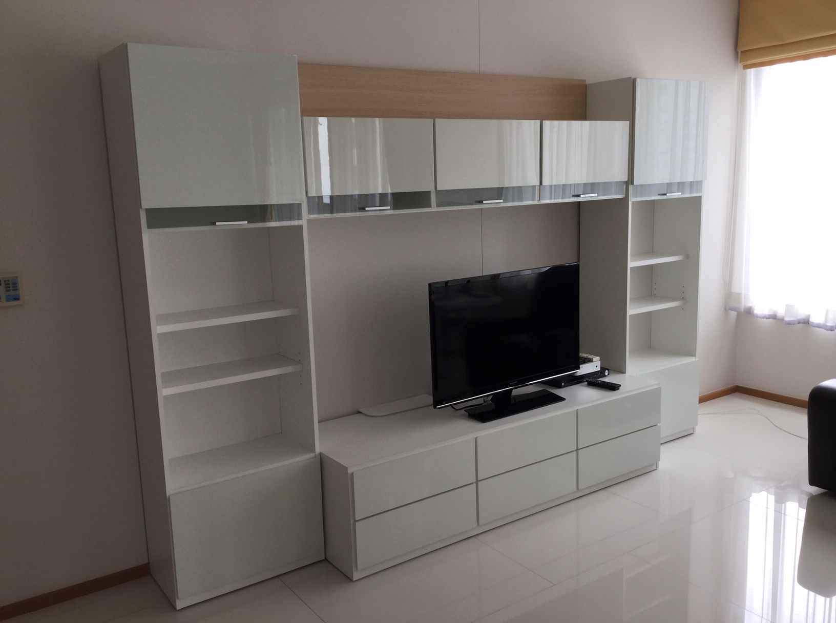 Large 2-bedroom condo for rent - Sukhumvit 24 - Emporio Place