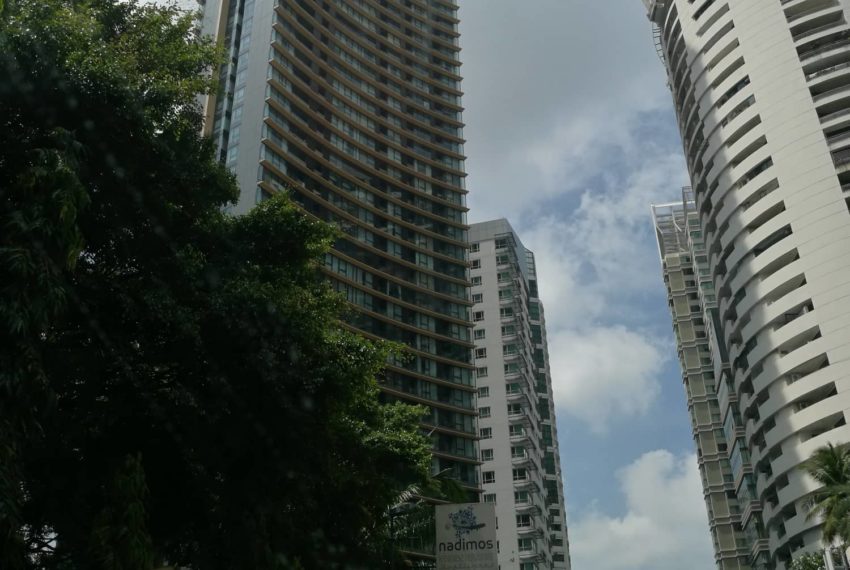 The-Lumpini-24-Condominium-high-rise