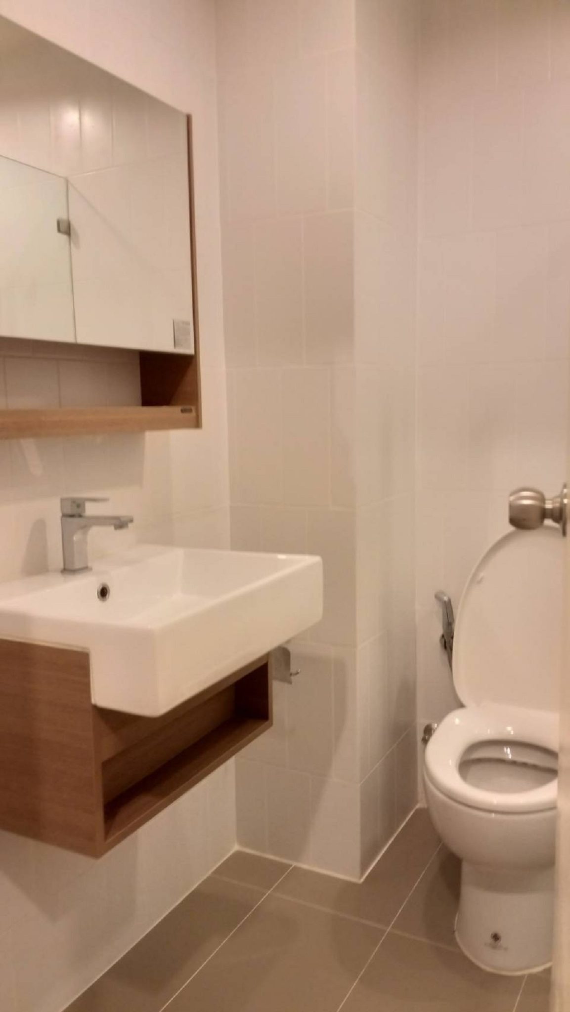 Cheap condo for sale in a low-rise building - 1 bedroom - near MRT - The Nest Sukhumvit 22