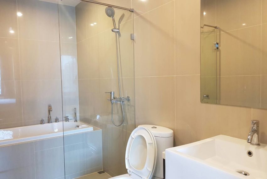 Villa-Asoke-1b2b-duplex-rent-mid-floor-bathroom