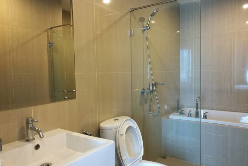 Villa Asoke - rent - 1b2b duples - low floor - bathroom