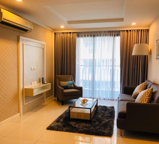 Voque Sukhumvit 31 condominium - cheapest 3 bedroom sale in Asoke - balcony