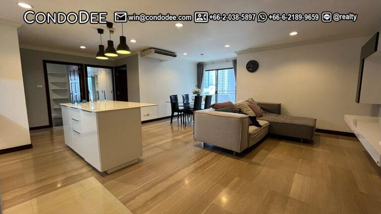 This well-maintained large condo is available now in Richmond Palace condominium on Sukhumvit 43 near BTS Phrom Phong