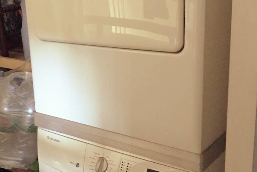 Wilshire Sukhumvit 22 Condominium - washing machine