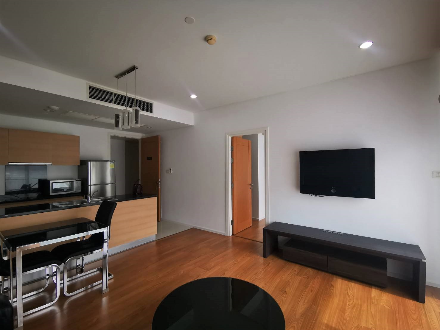 Big 1 bedroom condo for sale in Asoke - Low Floor - Wind Sukhumvit 23