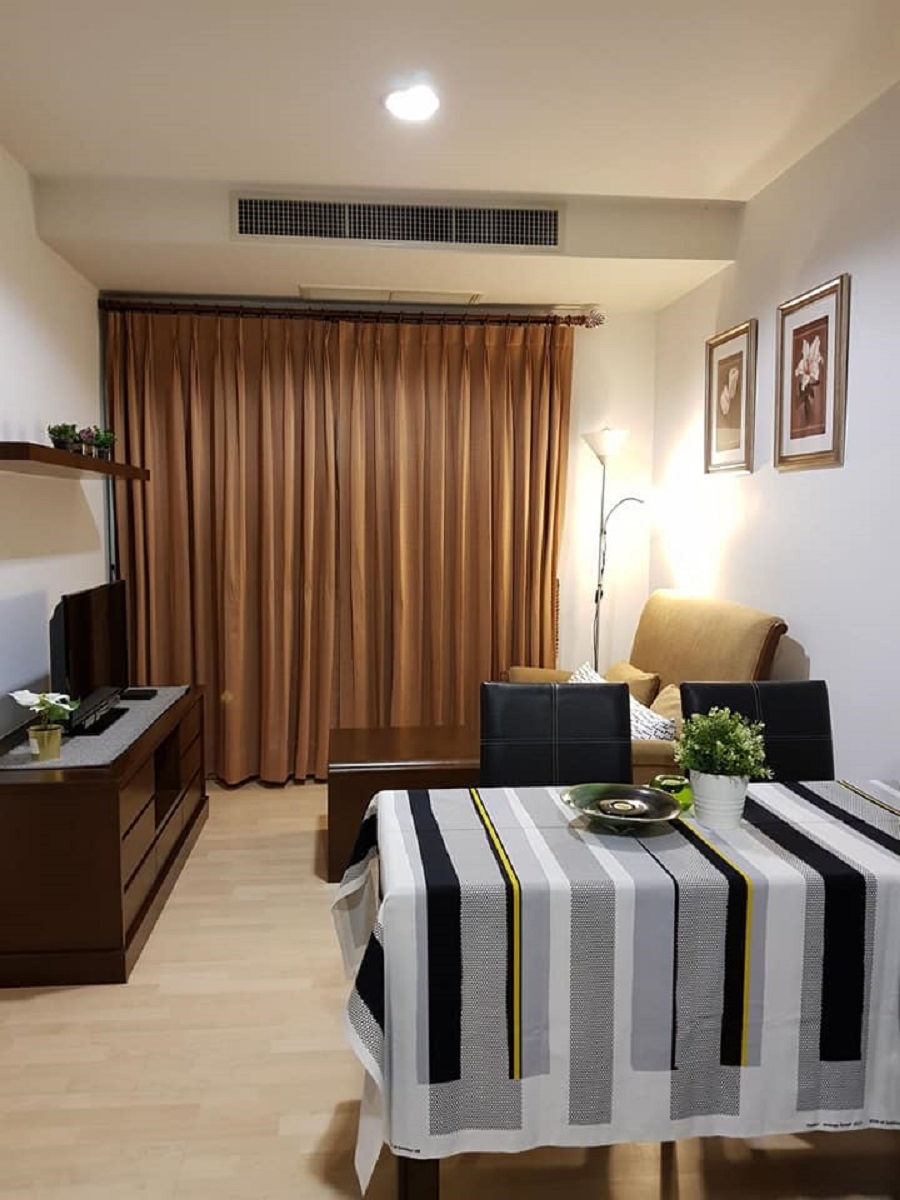 Condo in Thonglor for sale with a tenant - 1-bedroom - high floor - 59 Heritage