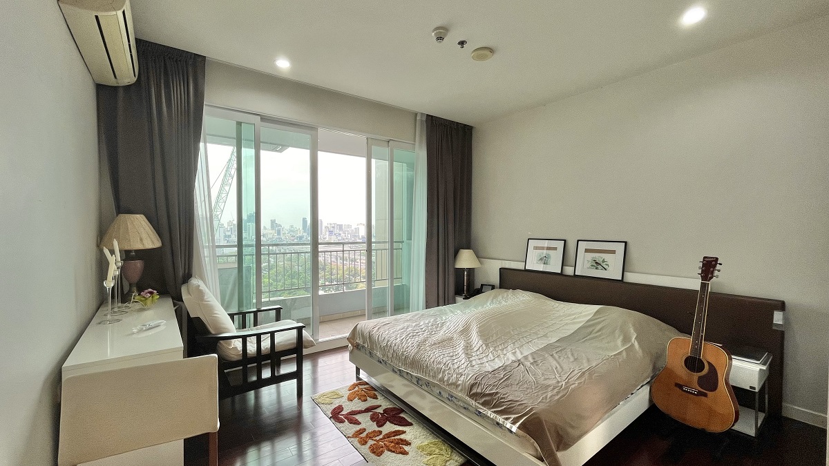 This affordable Bangkok condo in Nana Phetchaburi is available now in Circle Condominium