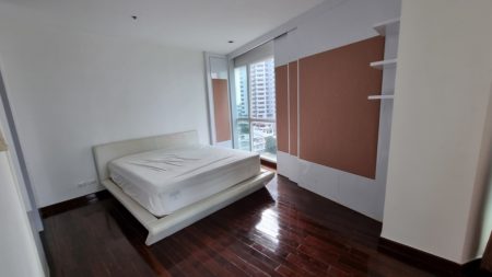 Large Condo For Sale On Sukhumvit 11 - Unique Apartment - 4-Bedroom - Private Lift - Sukhumvit City Resort