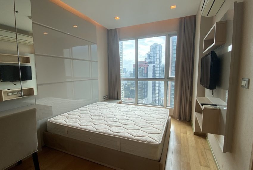 Bangkok apartment near MRT for sale - high floor - 1-bedroom - The Address Asoke