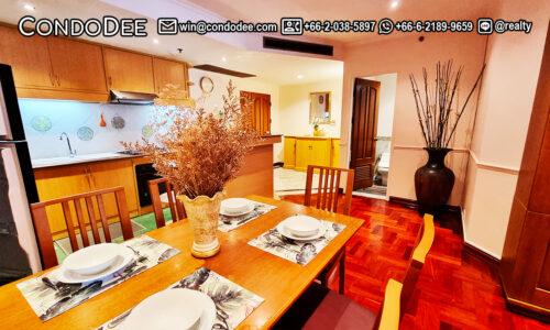 This 2-bedroom apartment near Sukhumvit MRT is available in popular La Colinas condominium on SUkhumvit 21 near BTS Asoke