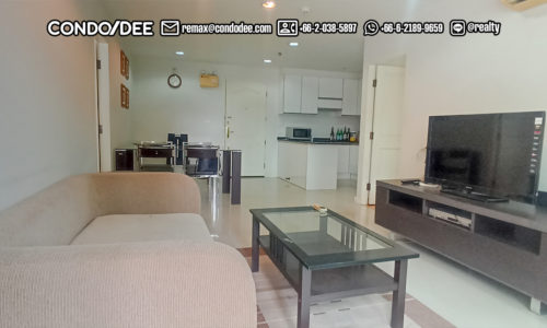 This 2-bedroom condo near Benchasiri Park is available now in Serene Sukhumvit 24 condominium in Phrom Phong